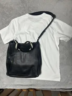 ブラックレザーショルダーバッグ