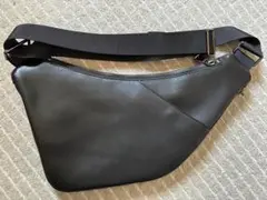 ★最終値下げ★ TIDING 三日月型 ボディバッグ 新品 本革