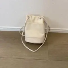 ホワイト バケットバッグ
