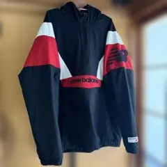 new balance フード付きナイロンジャケット　XLサイズ
