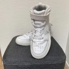 Nike ホワイト ハイカットスニーカー19cm
