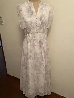 薄紫花柄フリル袖ロングドレス