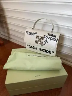 希少 OFF-WHITE ロゴデザイン バッグ