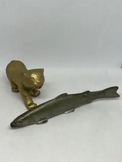 虎(トラ) 鮎(アユ) 金属置き物