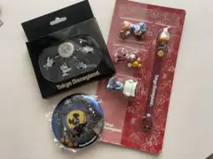 ★新品★レトロディズニーランドグッズセット　ストラップ　缶バッジ　キーチェーン