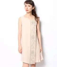 グレースコンチネンタル ビジュープリーツワンピース
