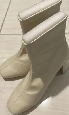 Item thumbnail for item 634d8d18-2f5a-4be9-a2cb-beb486663c95