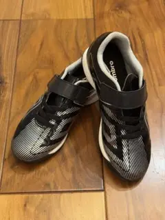【値下げします】サッカー　トレーニングシューズ　19.0