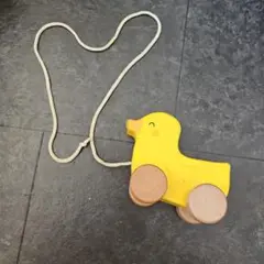 木製アヒル型おもちゃ　黄色
