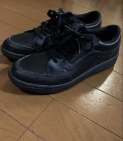 Vans ブラックレザー スニーカー