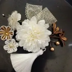 つまみ細工髪飾り　WHITE　結婚式成人式卒業式