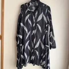女ｉｎ　ブラウス　薄手　羽織り