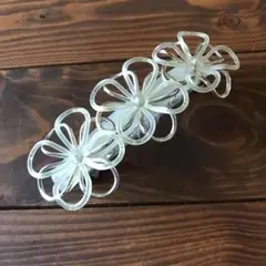 白いお花のバレッタ