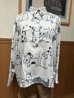 【新品未使用‼️美品‼️犬柄‼️長袖シャツ‼️】ホワイト‼️Mサイズ‼️