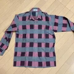 チェックシャツ