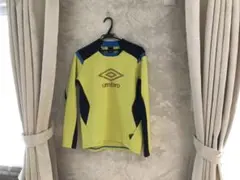umbro 蛍光イエロー 長袖シャツ サイズ3