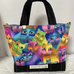 トートバッグ　ハンドメイド（個性的な猫達）