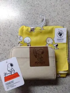 ⭐PEANUTS スヌーピー コインケース＆ハンカチ