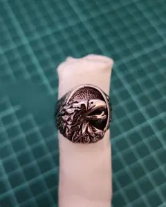 鷲の彫刻 メンズリング