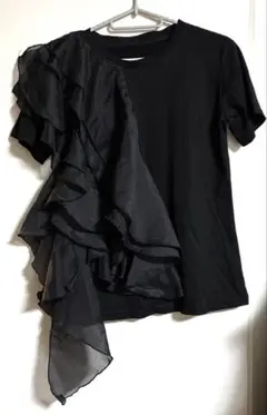 ブラック　たっぷりフリル　アシンメトリー　カットソー　半袖　Mくらい 可愛い