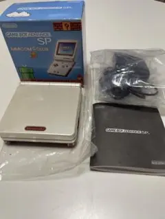 ゲームボーイアドバンスSP ファミコンカラー