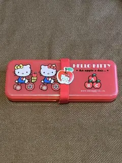 ハローキティ　ペンケース