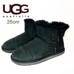 UGG オーストラリア25 ベイリーボタン ショート ムートン ブーツ 黒