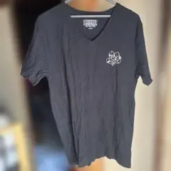 Stooge & Co. ブラック スカル柄Vネック Tシャツ