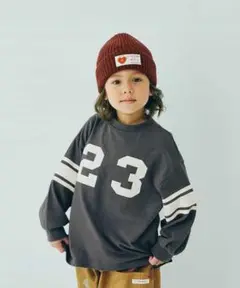 p.premier イロチ買いしたいナンバリングとロゴの長袖Tシャツ