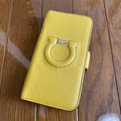 2025年最新】Salvatore Ferragamo iPhone用ケースの人気アイテム