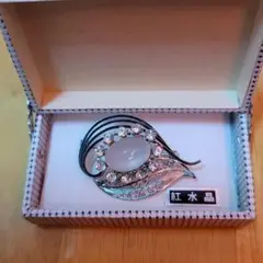 紅水晶 ブローチ 変わりデザイン