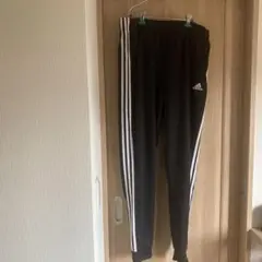 ぬ　adidas ブラック トレーニングパンツ 3本ライン