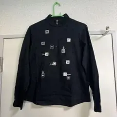 マンシングウェア　レディースブラックジップアップシャツ
