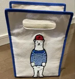 保冷バッグ　北極くまの刺繍入り