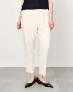 大きいサイズ　SOEJU タックパンツ　スラックス　ホワイト