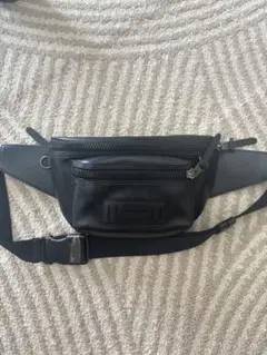 Coach ブラック ファニーパック