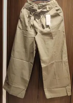 新品未使用タグ付き　ユニクロ　ベルテッドリネンコットンワイドパンツ　S　麻　綿