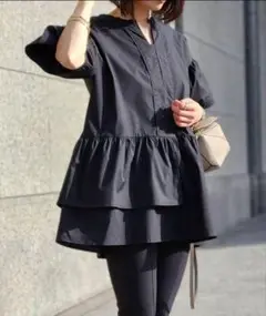 Emma Talyor ラッフルフレアキーネックブラウス ブラック