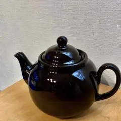 英国製　カーデュー コレクタブルティーポット　　ブラウン・ベティ ティーポット／Brown Betty（ブラウンベティ）｜愛着を持って