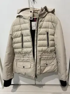美品 MONCLER フード付きダウンジャケット ベージュ