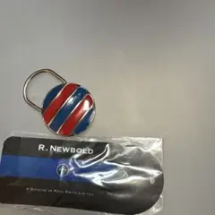 R. NEWBOLD エナメル キーホルダー　未使用