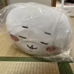 ちいかわ マシュマロみたいな寝そべり抱きぬいぐるみ　（ねむねむちいかわ）