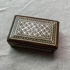 Item thumbnail for item c2c46e46-ccad-4085-ba97-4a0a3e554a7c