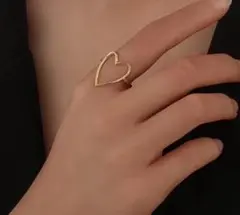 【オススメ】ハート♡調節可能リング　指輪　サージカルステンレス　シルバーゴールド