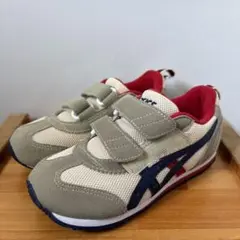 アシックス　スニーカー　17.5cm