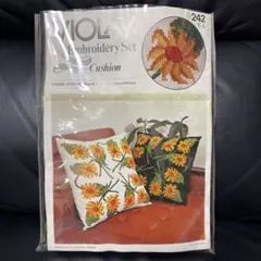 VIOLAY　ビオレー　フラワー刺繍　クロスステッチ　刺しゅうキット　クッション