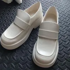 Item thumbnail for item 2e13e6be-1987-4b31-87ed-ec64bdf4d0fc