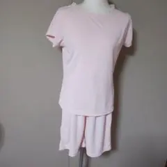新品　ピンクのレース付きパジャマ　ルームウェア