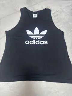 adidas 黒 タンクトップ ロゴ入り