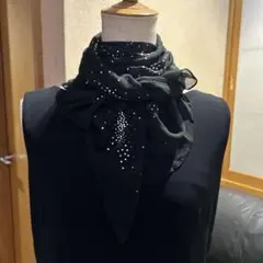 ELLE PARIS ちょっと変わったシルク大判スカーフ。